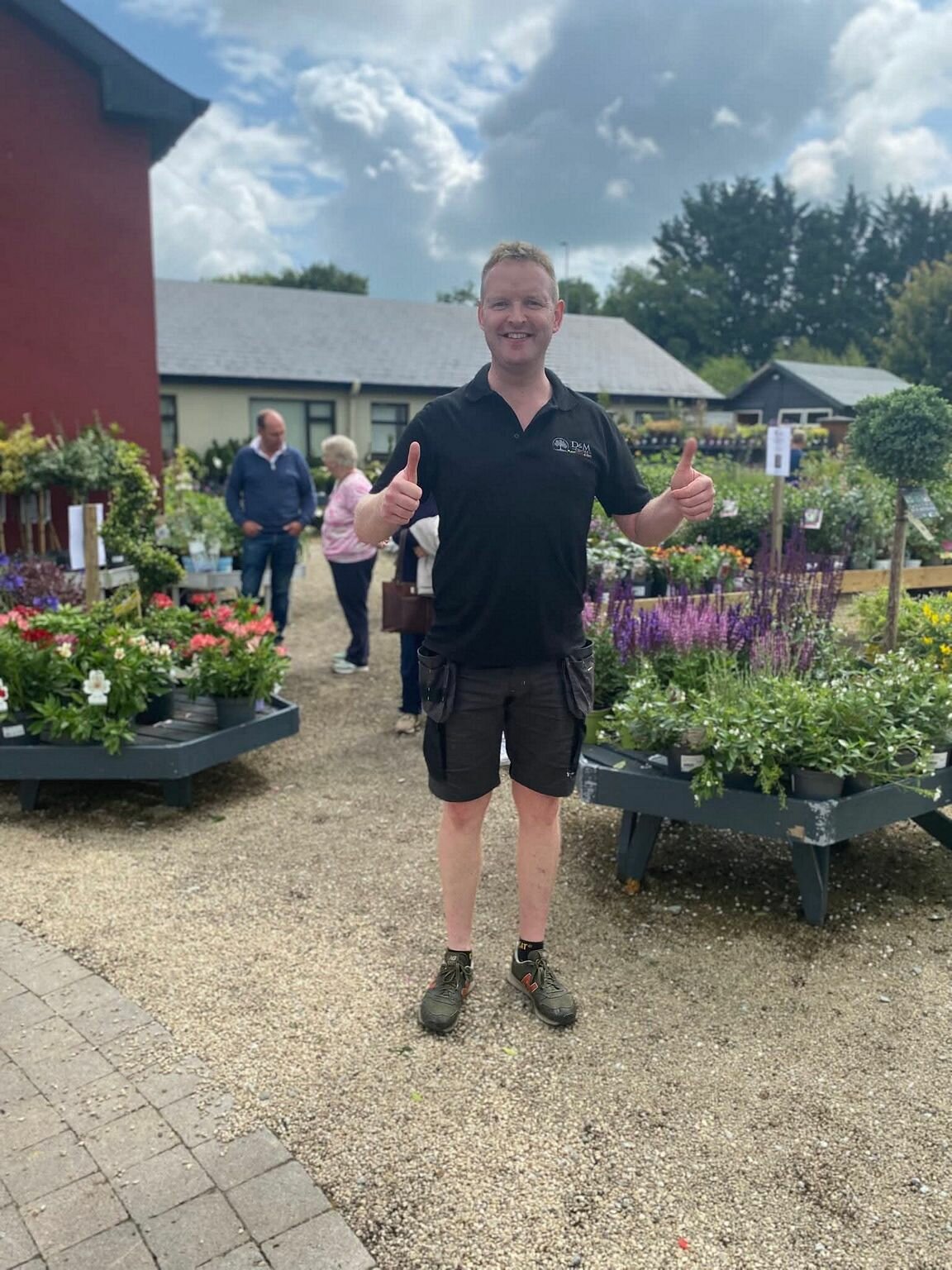 Always ready to help – our team bringing the garden to life. Always ready to help – our team bringing the garden to life.