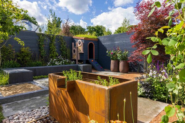 The Family Friendly Garden