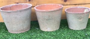 AGED TERRACOTTA POT Small