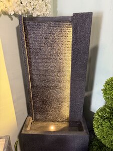 BRAID WATER WALL