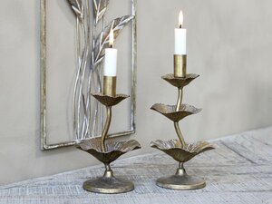 Candlestick w. leaf decor