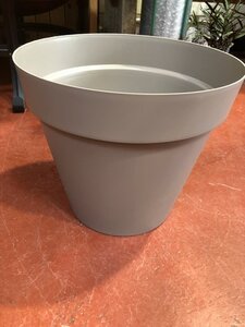 Capri Pot Taupe