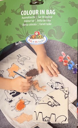 Colour in bag farm animals