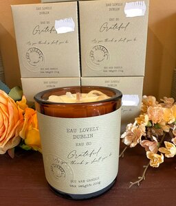 EAU SO GRATEFUL CANDLE WITH MONSTONE