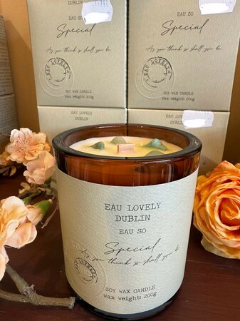 EAU SO SPECIAL CANDLE WITH GREEN AVENTURINE
