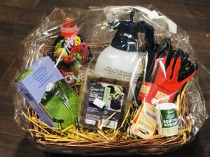 Feed & Glove Hamper