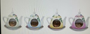 Hanging teapot feeder in giftb. Assorted