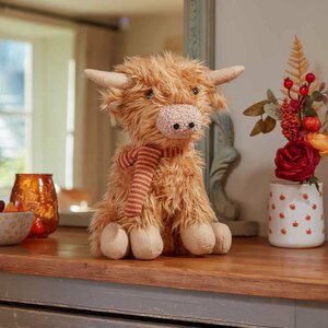 Highland Cow - Seated, Mixed Case