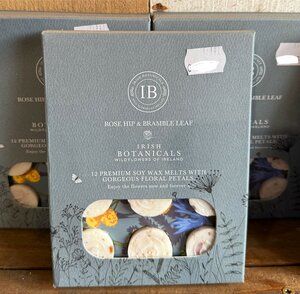 Irish Botanicals Rose Hip & Bramble Leaf wax melts
