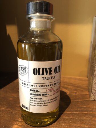 LE CRU Olive Oil Truffle