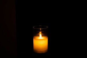 LEDLAMP SHINING GLASS TRANSP S (7.5x7.5x12.5cm)