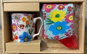 Mug/ Sock Set Buds
