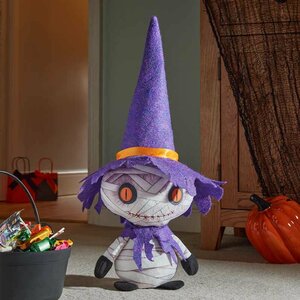 MummyWitch, Seated