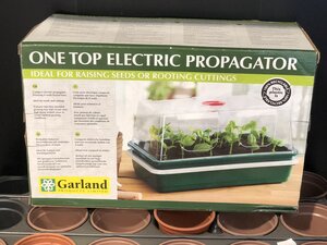 One Top Electric Propagator 8W