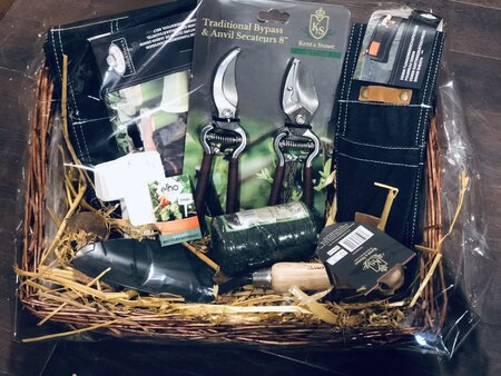 Prune away Hamper