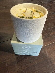 WILDFLOWERS DANDELION AND DOCK LEAF PLANTER CANDLE