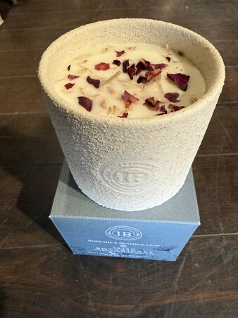 WILDFLOWERS-ROSEHIP AND BRAMBLEAF CERAMIC